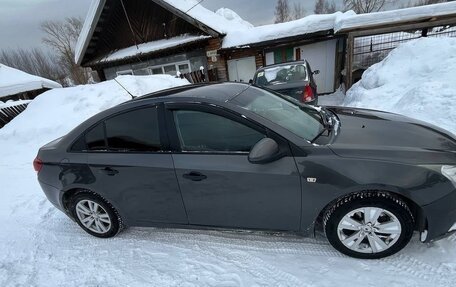Chevrolet Cruze II, 2011 год, 550 000 рублей, 2 фотография