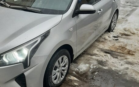 KIA Rio IV, 2021 год, 1 550 000 рублей, 13 фотография