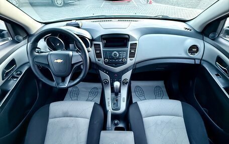 Chevrolet Cruze II, 2012 год, 899 990 рублей, 12 фотография