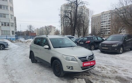 Volkswagen Tiguan I, 2010 год, 850 000 рублей, 3 фотография