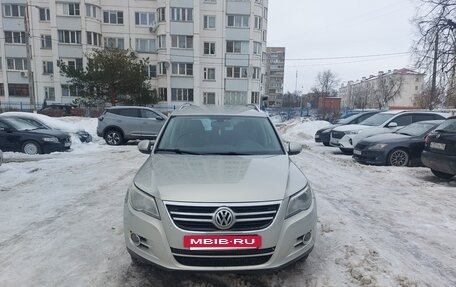 Volkswagen Tiguan I, 2010 год, 850 000 рублей, 2 фотография