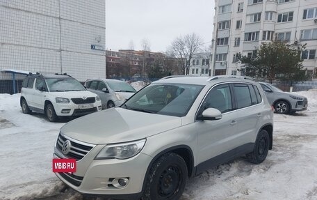 Volkswagen Tiguan I, 2010 год, 850 000 рублей, 4 фотография