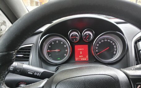 Opel Astra J, 2010 год, 600 000 рублей, 3 фотография