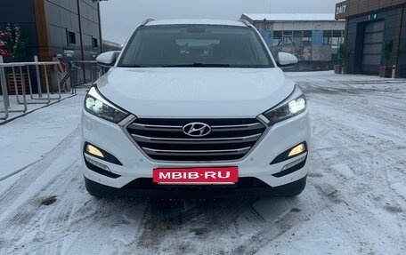 Hyundai Tucson III, 2015 год, 1 800 000 рублей, 2 фотография