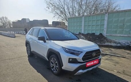 Toyota RAV4, 2023 год, 4 250 000 рублей, 2 фотография
