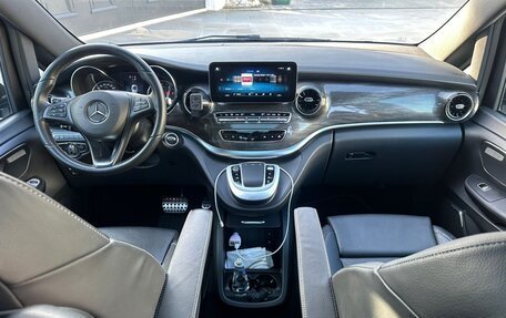 Mercedes-Benz V-Класс, 2023 год, 8 600 000 рублей, 10 фотография