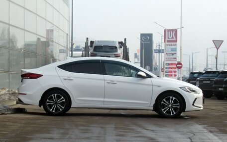 Hyundai Elantra VI рестайлинг, 2017 год, 1 370 000 рублей, 4 фотография