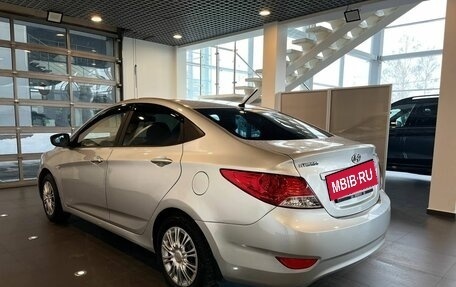 Hyundai Solaris II рестайлинг, 2012 год, 690 000 рублей, 5 фотография