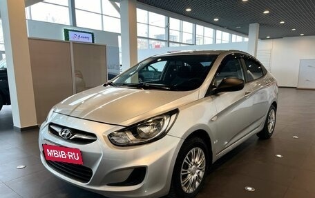 Hyundai Solaris II рестайлинг, 2012 год, 690 000 рублей, 7 фотография