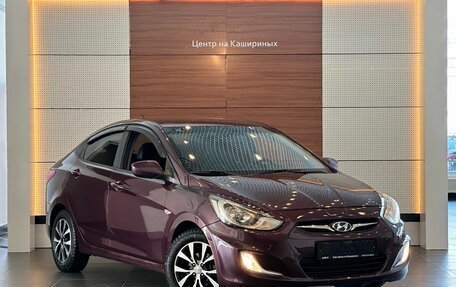Hyundai Solaris II рестайлинг, 2011 год, 799 000 рублей, 3 фотография