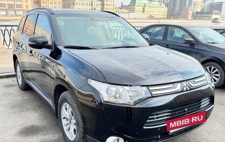Mitsubishi Outlander III рестайлинг 3, 2012 год, 1 150 000 рублей, 2 фотография