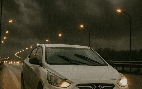 Hyundai Solaris II рестайлинг, 2012 год, 580 000 рублей, 5 фотография