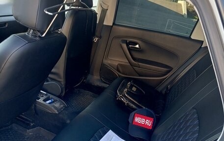 Volkswagen Polo VI (EU Market), 2017 год, 900 000 рублей, 5 фотография