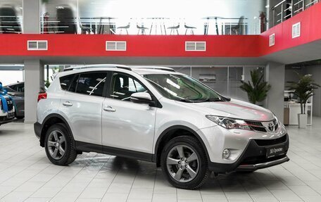 Toyota RAV4, 2015 год, 1 950 000 рублей, 3 фотография
