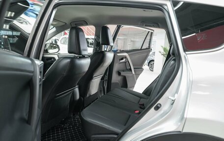 Toyota RAV4, 2015 год, 1 950 000 рублей, 7 фотография