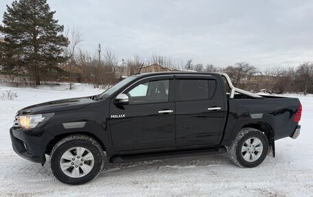 Toyota Hilux VIII, 2017 год, 2 500 000 рублей, 1 фотография