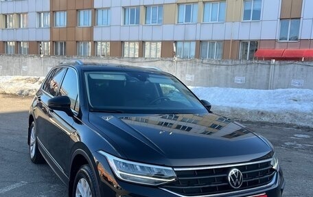 Volkswagen Tiguan II, 2021 год, 3 100 000 рублей, 1 фотография