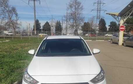 Hyundai Solaris II рестайлинг, 2019 год, 1 600 000 рублей, 1 фотография