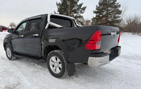 Toyota Hilux VIII, 2017 год, 2 500 000 рублей, 2 фотография