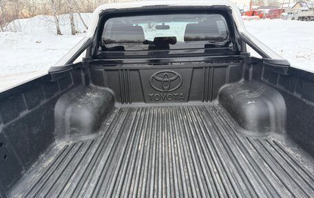 Toyota Hilux VIII, 2017 год, 2 500 000 рублей, 6 фотография