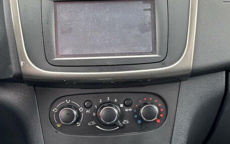 Renault Sandero II рестайлинг, 2015 год, 655 000 рублей, 11 фотография