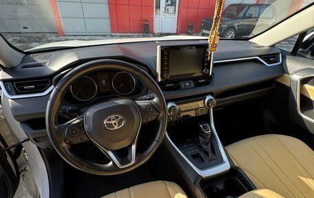 Toyota RAV4, 2020 год, 3 450 000 рублей, 12 фотография