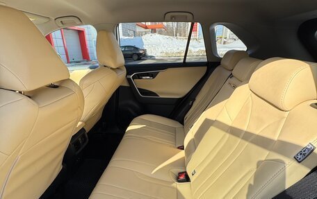 Toyota RAV4, 2020 год, 3 450 000 рублей, 11 фотография