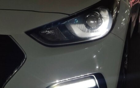 Hyundai Solaris II рестайлинг, 2017 год, 1 300 000 рублей, 19 фотография