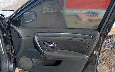 Renault Laguna III рестайлинг, 2008 год, 250 000 рублей, 14 фотография