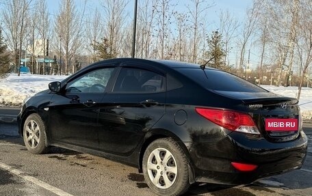 Hyundai Solaris II рестайлинг, 2013 год, 870 000 рублей, 3 фотография