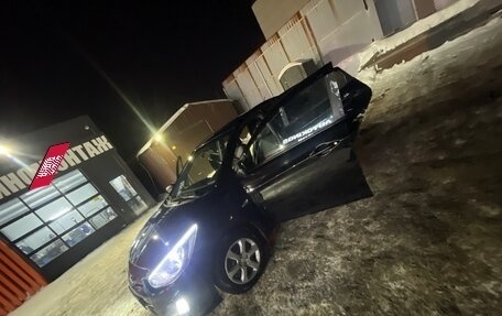 Hyundai Solaris II рестайлинг, 2013 год, 870 000 рублей, 12 фотография