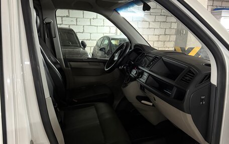 Volkswagen Transporter T6 рестайлинг, 2019 год, 2 449 999 рублей, 5 фотография