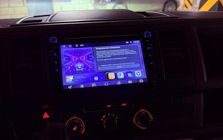 Volkswagen Transporter T6 рестайлинг, 2019 год, 2 449 999 рублей, 11 фотография