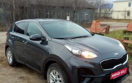 KIA Sportage IV рестайлинг, 2020 год, 2 450 000 рублей, 3 фотография