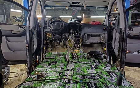 Hyundai H-1 II рестайлинг, 2008 год, 1 230 000 рублей, 6 фотография