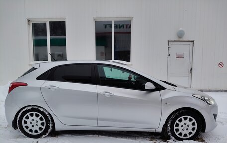 Hyundai i30 II рестайлинг, 2013 год, 840 000 рублей, 3 фотография