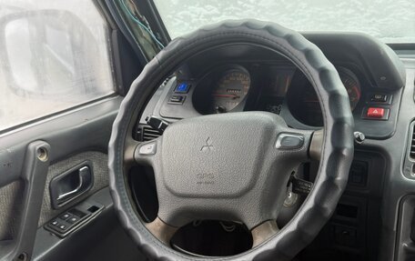 Mitsubishi Pajero III рестайлинг, 1995 год, 480 000 рублей, 4 фотография