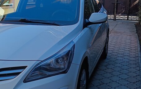 Hyundai Solaris II рестайлинг, 2016 год, 1 000 000 рублей, 8 фотография