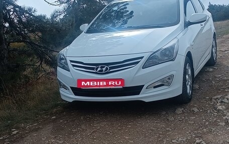 Hyundai Solaris II рестайлинг, 2016 год, 1 000 000 рублей, 9 фотография