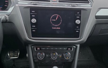 Volkswagen Tiguan II, 2018 год, 2 550 000 рублей, 11 фотография