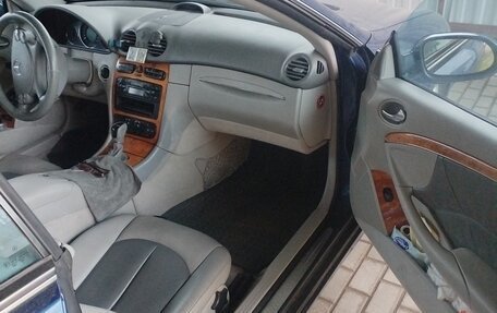 Mercedes-Benz CLK-Класс, 2003 год, 1 100 000 рублей, 9 фотография