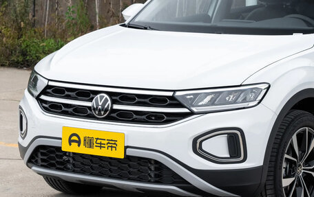 Volkswagen T-Cross I, 2023 год, 1 700 000 рублей, 9 фотография