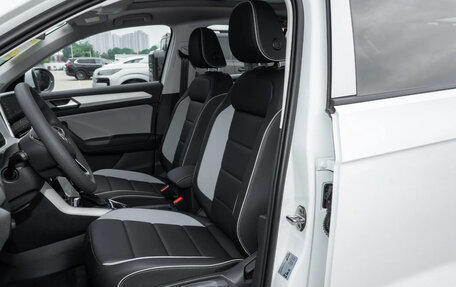 Volkswagen T-Cross I, 2023 год, 1 700 000 рублей, 16 фотография