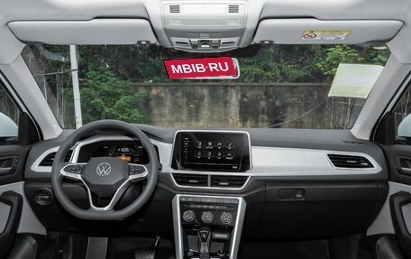 Volkswagen T-Cross I, 2023 год, 1 700 000 рублей, 10 фотография