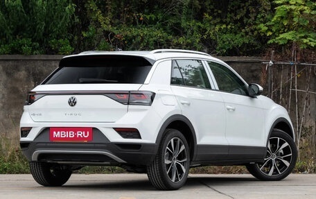 Volkswagen T-Cross I, 2023 год, 1 700 000 рублей, 7 фотография