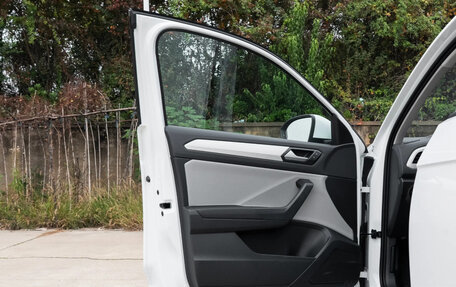 Volkswagen T-Cross I, 2023 год, 1 700 000 рублей, 21 фотография