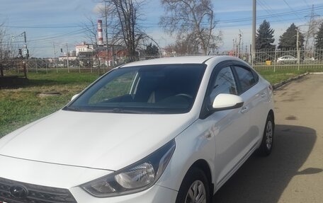 Hyundai Solaris II рестайлинг, 2019 год, 1 600 000 рублей, 2 фотография