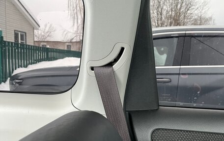 Toyota Wish II, 2017 год, 1 750 000 рублей, 10 фотография