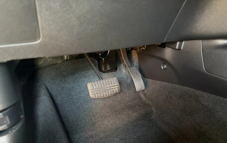 Mitsubishi Outlander III рестайлинг 3, 2017 год, 1 910 000 рублей, 16 фотография