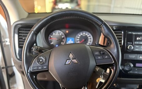 Mitsubishi Outlander III рестайлинг 3, 2017 год, 1 910 000 рублей, 17 фотография